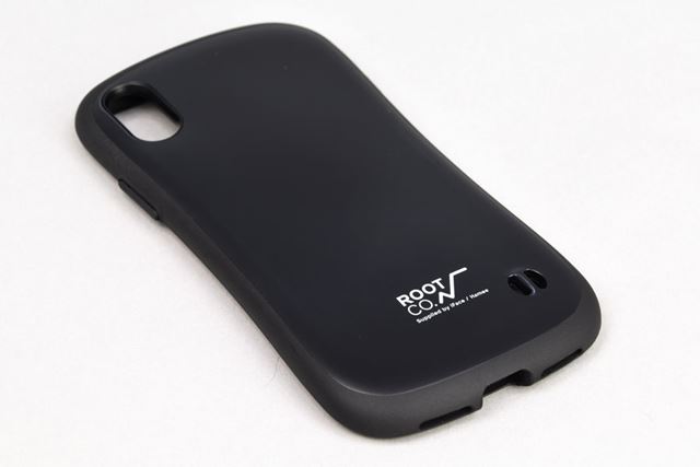 「Shock Resist Case」は、写真のブラックを含むアースカラー全6